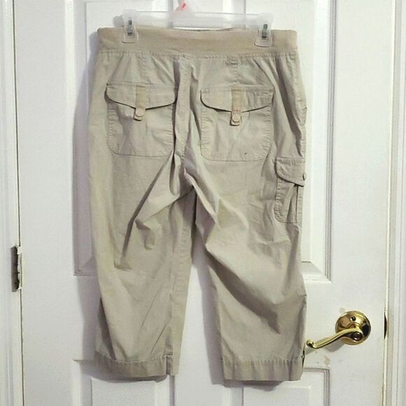 Gloria Vanderbilt Stonewood Cargo Drawstring Rolled Cuffs Pull On Capri Pants - Picture 8 of 15